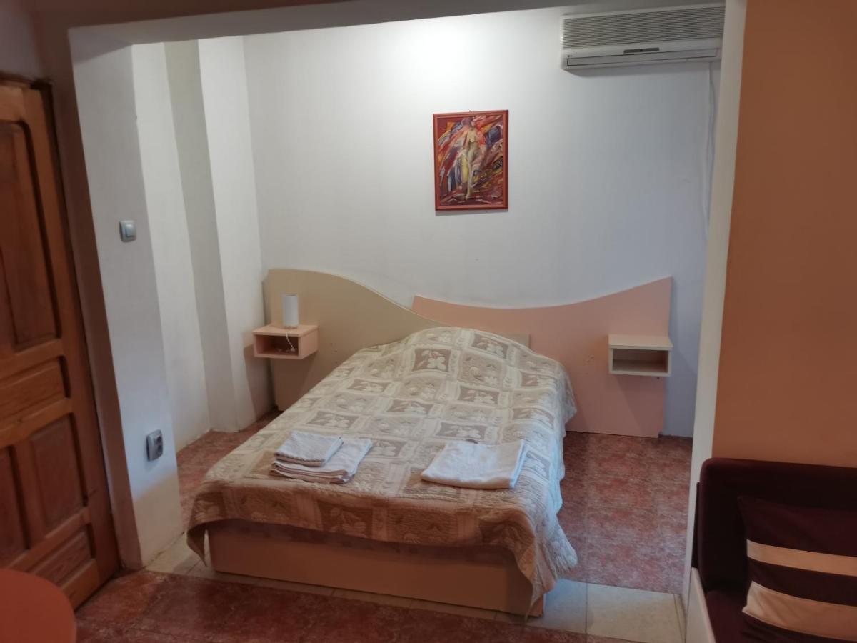 Hotel Zora Widyń Zewnętrze zdjęcie