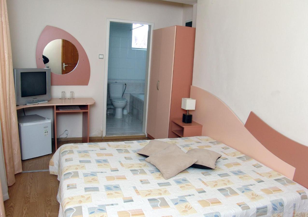 Hotel Zora Widyń Zewnętrze zdjęcie