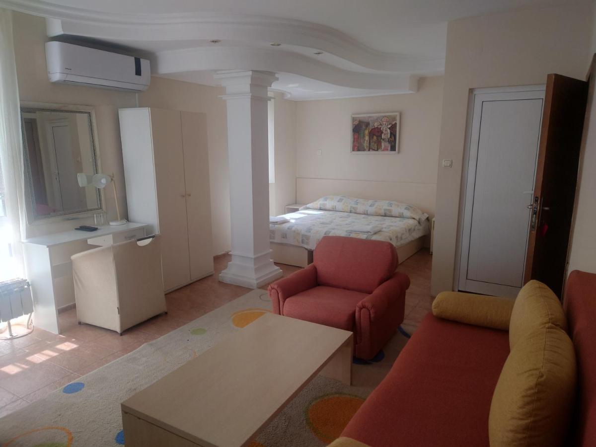 Hotel Zora Widyń Zewnętrze zdjęcie